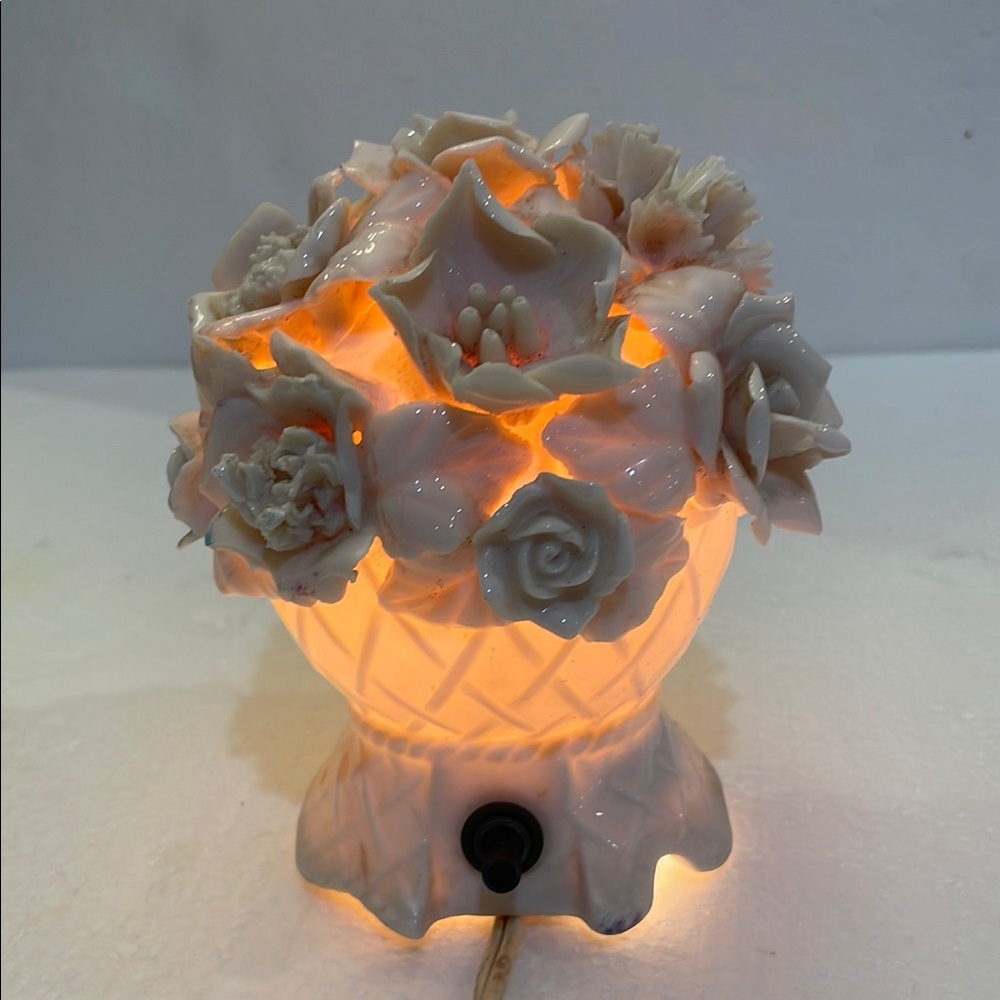Vintage underwriters laboratories rose night light cottagecore Floral Ceramic